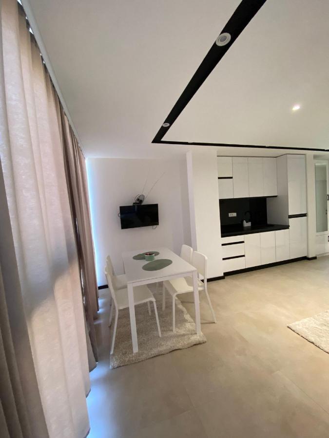 Glass Apartmani Novi Pazar Buitenkant foto